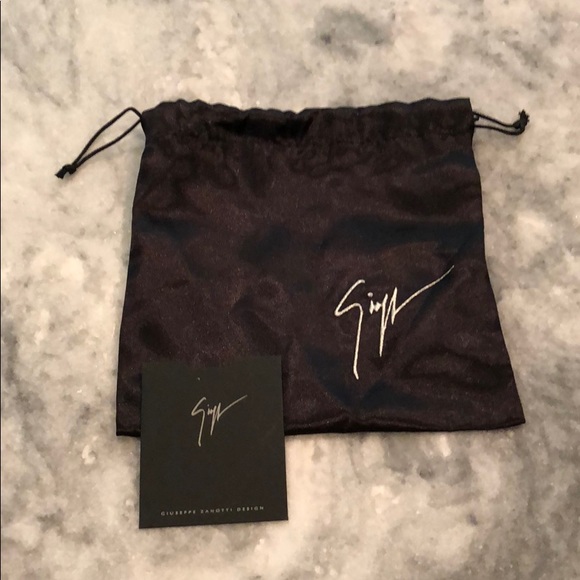 Giuseppe Zanotti Gold Horn Necklace - Picture 6 of 6